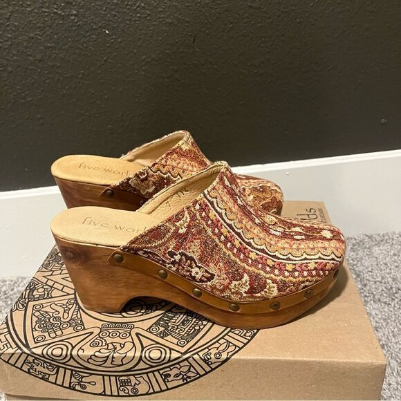 Sundance Five Worlds by Cordani Cyrilla Clogs NEW 7 Brown Multi - Picture 7 of 13